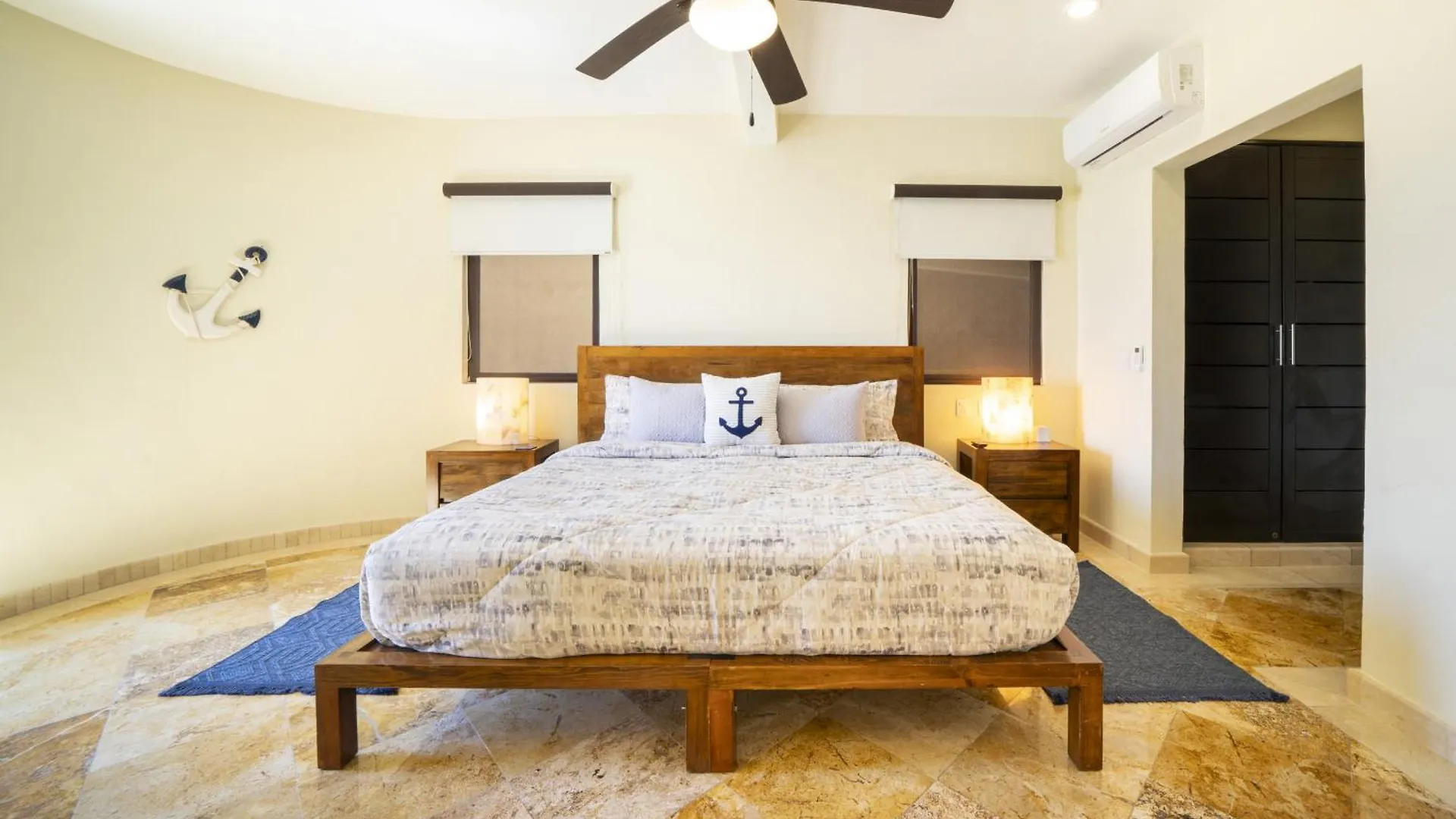 아파트 Luxury Beachfront Condo With 3 Bedrooms & Ocean View - El Faro Residences - Reef 301 신데 델 카르멘