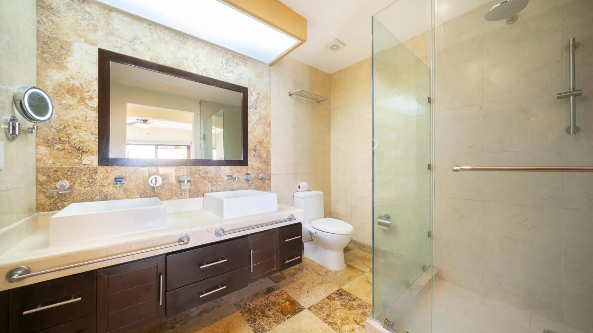 Luxury Beachfront Condo With 3 Bedrooms & Ocean View - El Faro Residences - Reef 301 신데 델 카르멘