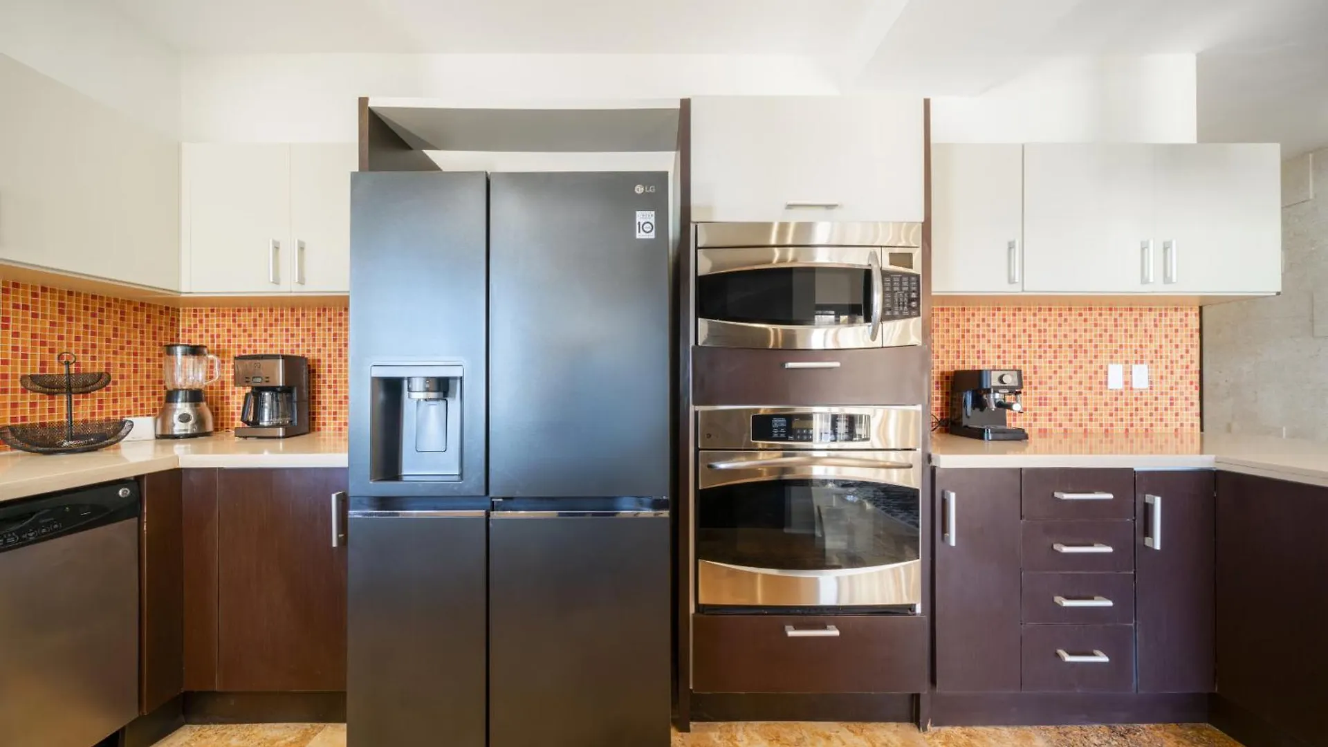 Luxury Beachfront Condo With 3 Bedrooms & Ocean View - El Faro Residences - Reef 301 신데 델 카르멘 아파트